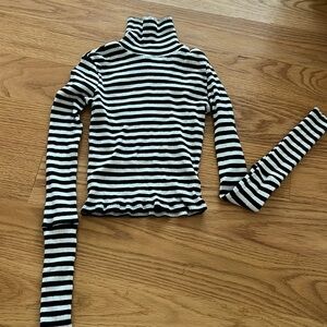 House of Harlow black and white striped long sleeve turtleneck crop top size XS